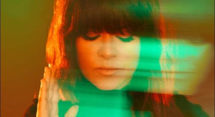 Vanesa Martin invita a volar en su nueva canción.