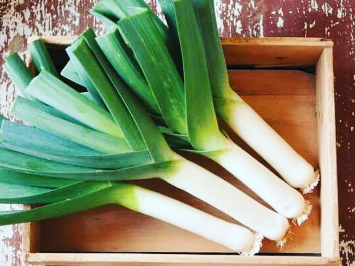 El puerro es beneficioso para la prevención de procesos inflamatorios.