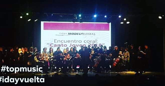 Se disfrutó en el escenario del Teatro del Municipio de Lomas un gran espectáculo.