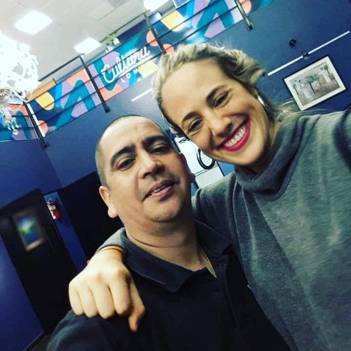 Junto a Micaela Lapegue luego de brillar en la Obra De Pelos!