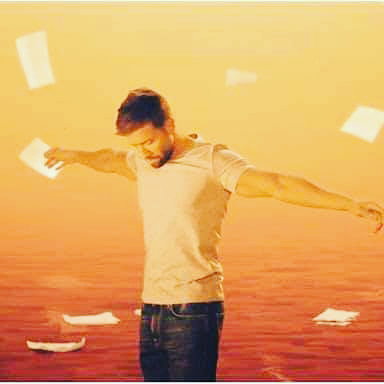 Pablo Alborán sigue presentando mas canciones de su disco "Vértigo".