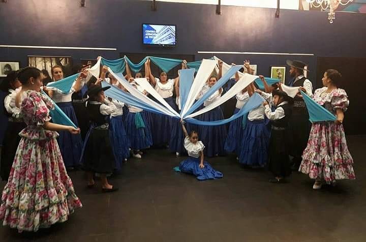 Jóvenes bailarines! Ballet "Danza y Vida".