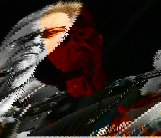 Tras nueve años de no grabar en estudios, y en el marco que imponen los protocolos y la pandemia, el compositor y músico argentino, León Gieco, comenzó a grabar un nuevo disco.