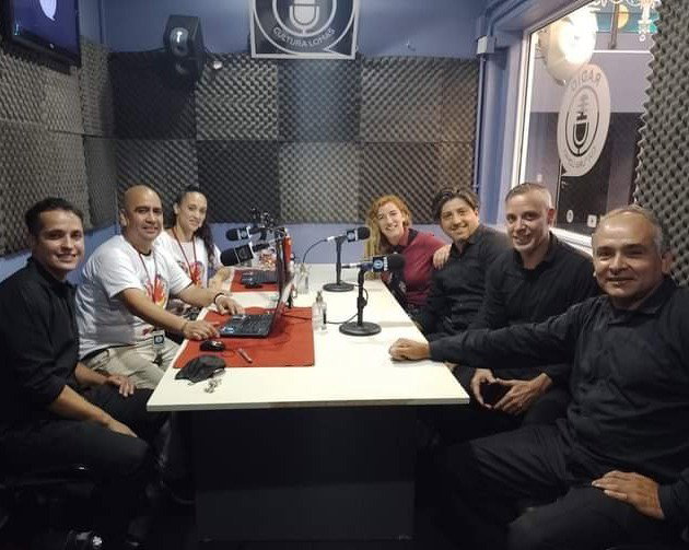 Después del Festival de música y danza salió charla en el estudio de la Radio.