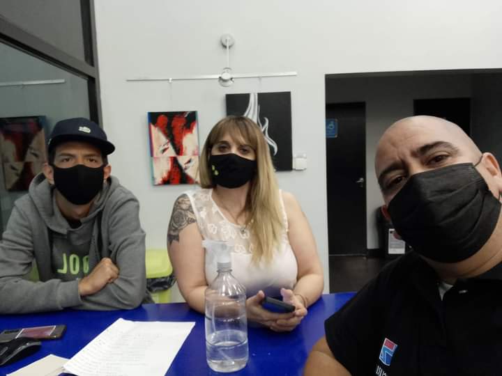 Noche de Viernes, noche de trabajo junto a dos grandes compañeros, Majo y Franco!