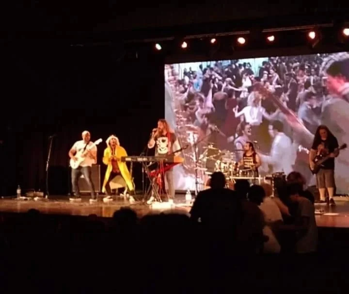 Volvió Lomas Freak!