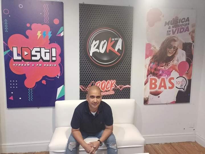 Compartiendo y disfrutando la magia de la radio!