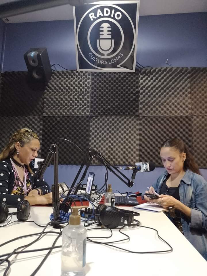 Así concentrado trabaja el equipo de Producción de Vibra.