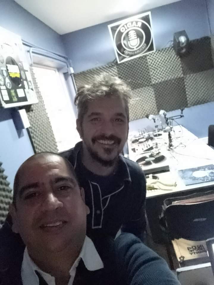 Compartiendo la magia de la radio, junto a Billie, Conductor del programa Ser Point!
