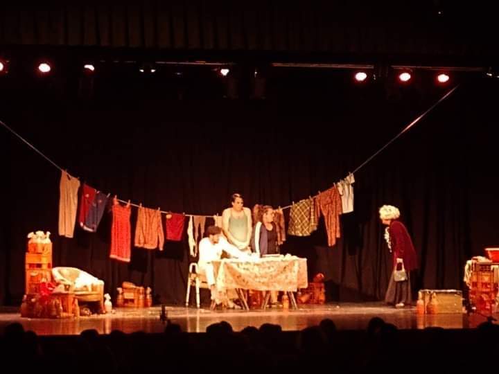 👉 Noche de Sábado, noche de Teatro.