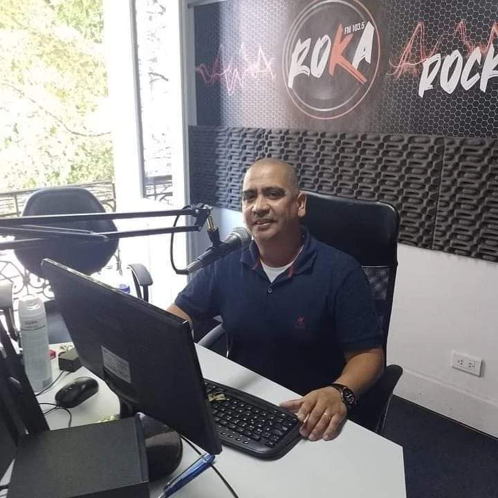 👉 Compartiendo y disfrutando la magia de la radio!
