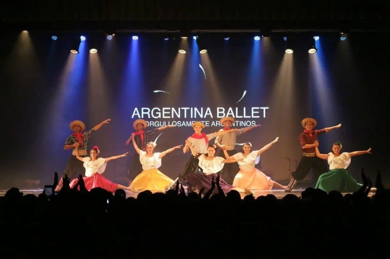 👉 Argentina Ballet cumplió 40 años.