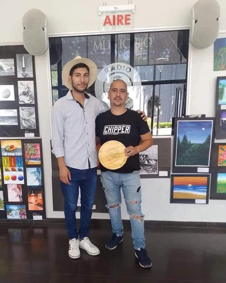 👉 Gracias Santiago por el presente, hermoso regalito!