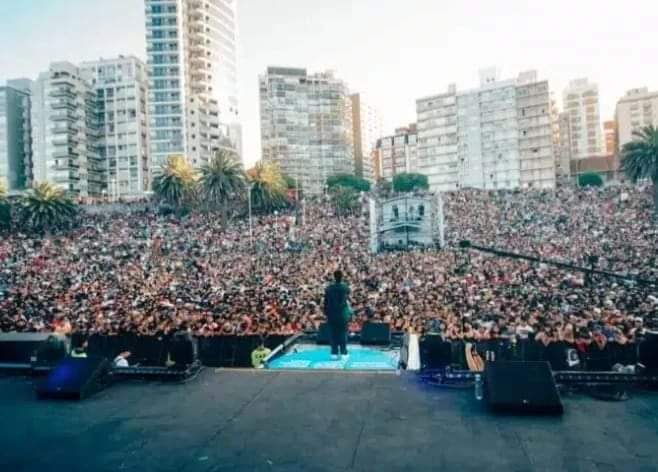 👉 Festival Verano Bonaerense en Mar del Plata, hubo más de 200 mil personas.