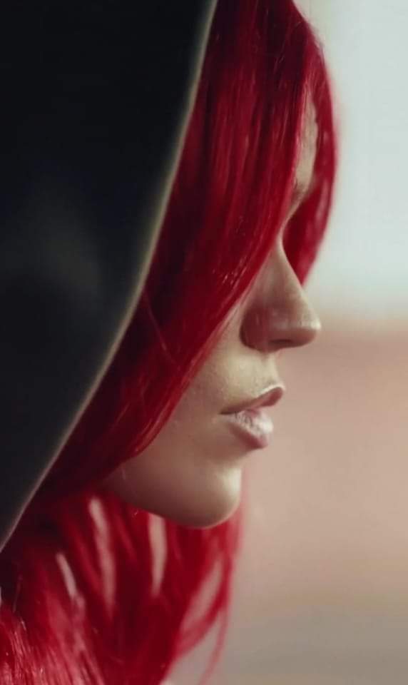 👉 Karol G anunció su nuevo disco “Mañana será bonito” y crecen los rumores de una colaboración con Shakira.