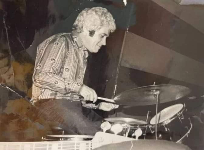 👉 Murió Chico Novarro, del “Club del Clan” a los grandes boleros y el origen de su nombre artístico.