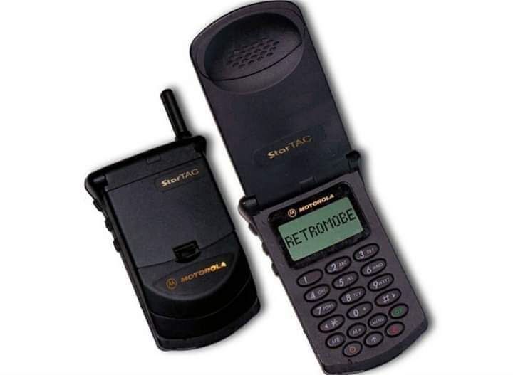 👉 Ya pasaron 27 años de la salida del Motorola StarTAC.
