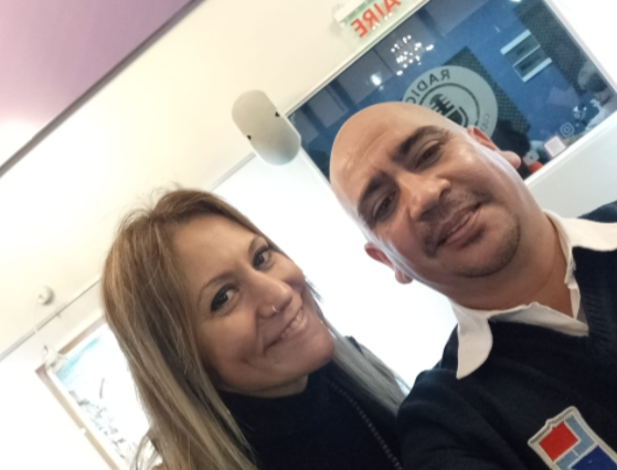 👉 Junto a una gran cantautora, Desha, la autora de nuestro single!