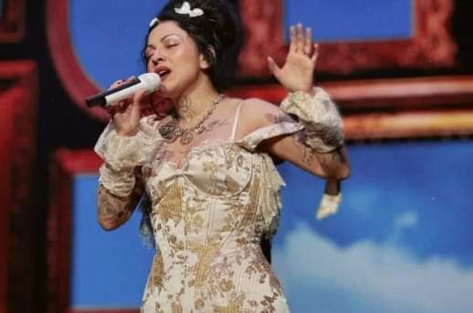 👉 Mon Laferte brilló en Buenos Aires con la presentación de “Autopoiética Tour 2024″.