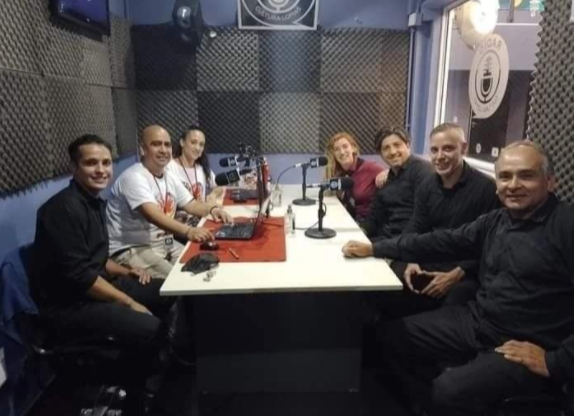 👉 Después del Festival de música y danza, salió charla en el estudio de la Radio!