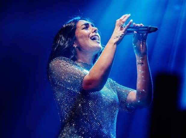 👉 "Angela 15 Años Tour"