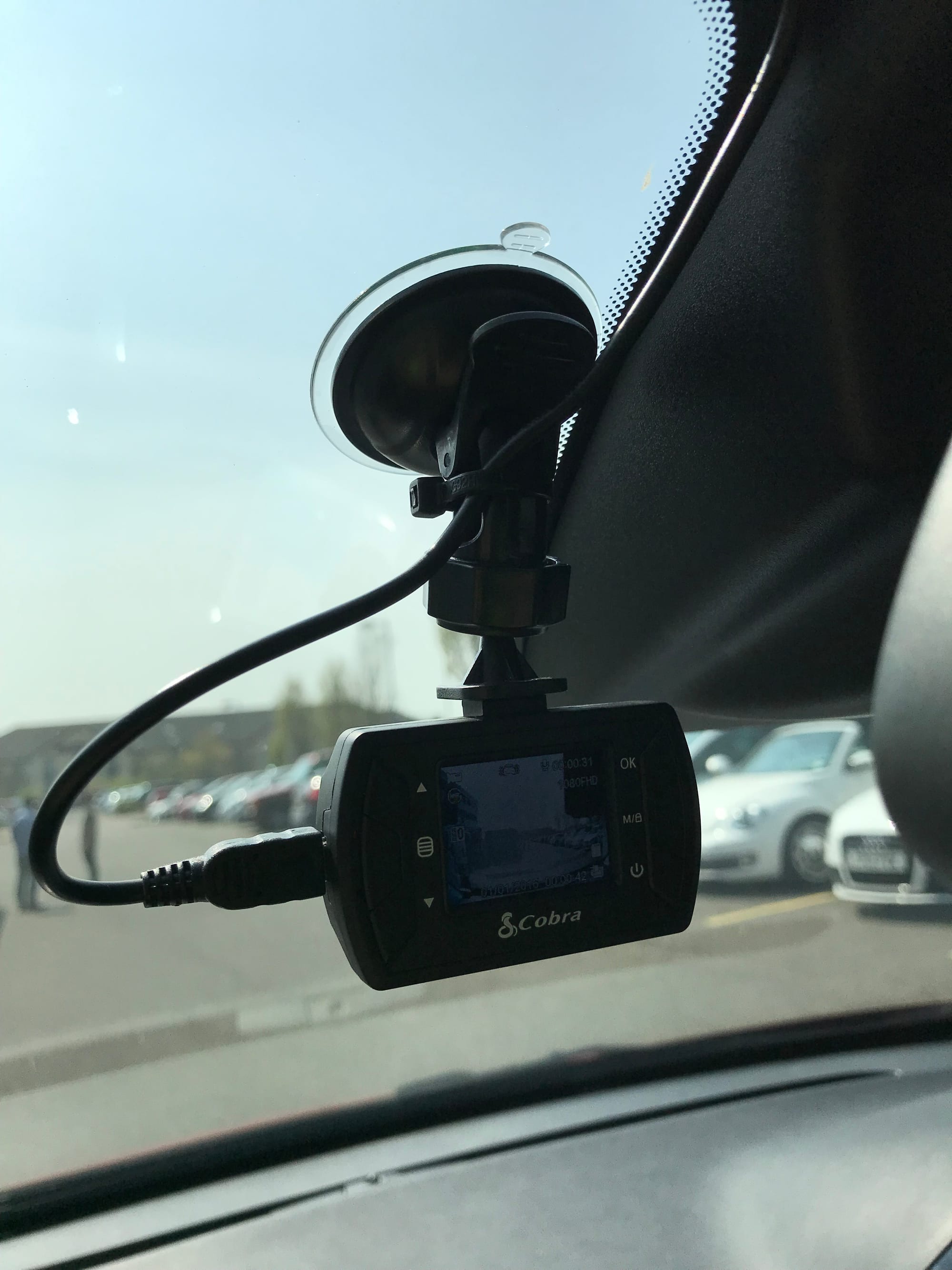 Cobra IP200 Dashcam