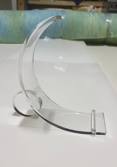 Custom Contemporary Acrylic Holder For Collectable Plates