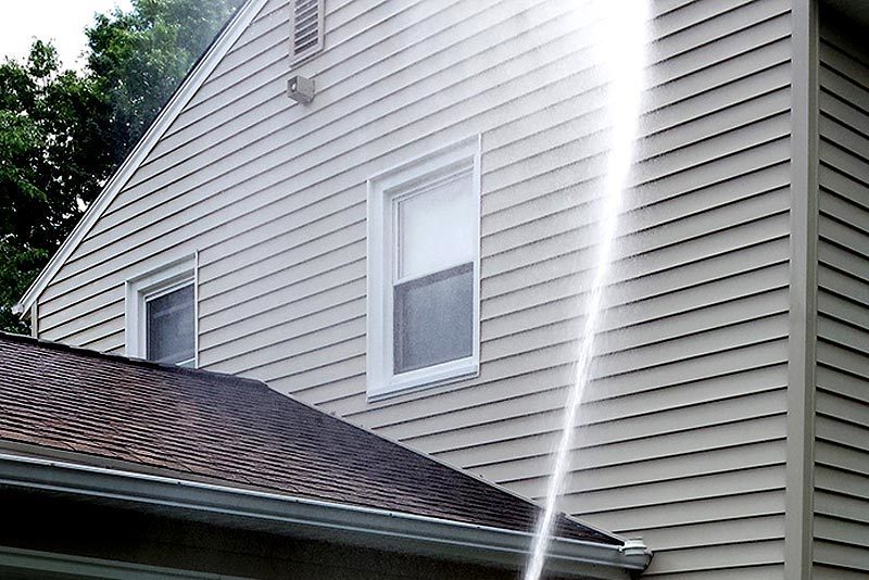 How to Power Wash a House: Tips and Tricks from the Experts