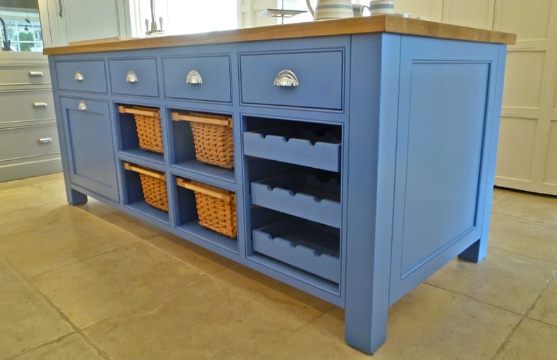 KITCHEN ISLANDS