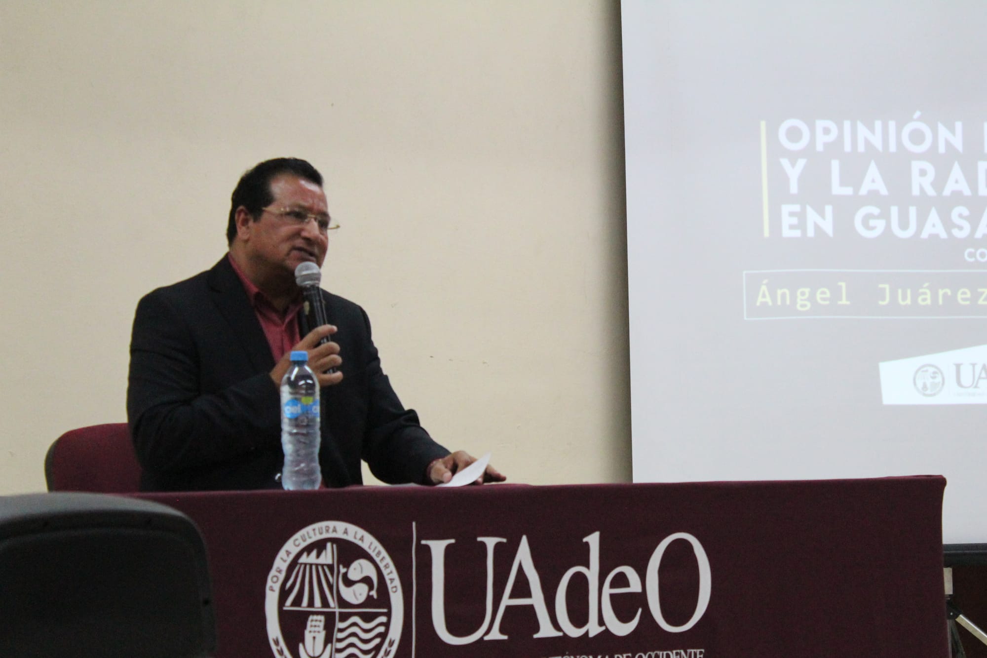 Recibe UAdeO la visita de Ángel Juárez Cervantes.
