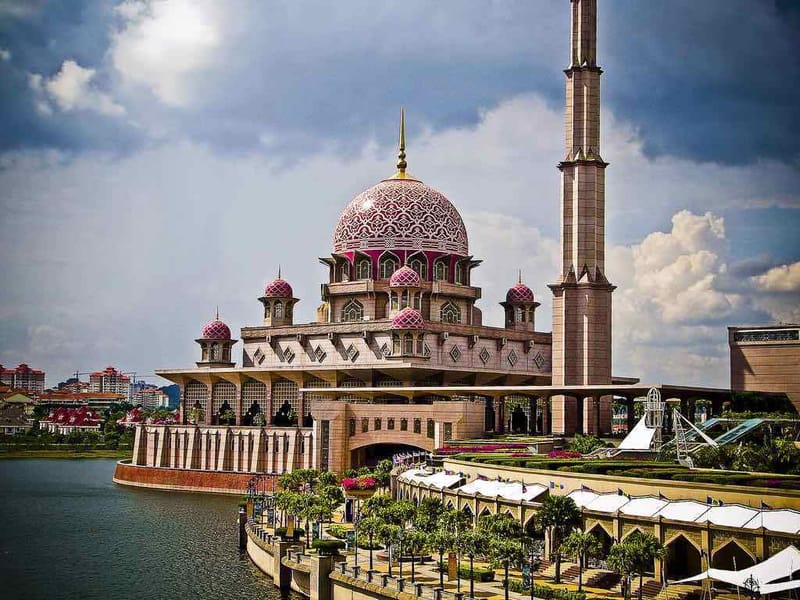 3. Putra Mosque, Putrajaya