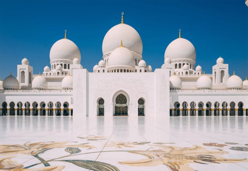 8. Sheikh Zayed Mosque, Abu Dhabi