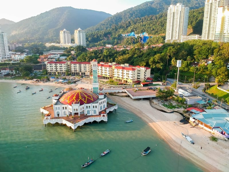 7. Tour Tanjung Bungah Floating Mosque