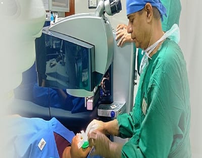 After your LASIK surgery, you will receive a pair of protective glasses that you will be asked to wear over the next few days.