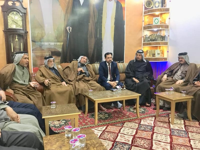 مدير فرع توزيع كهرباء ذي قار يكرم بدرع الابداع والتميز من قبل شيخ عام عشائر الحسينات