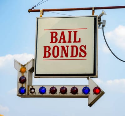 The Benefits of Using the Bail Bonds image