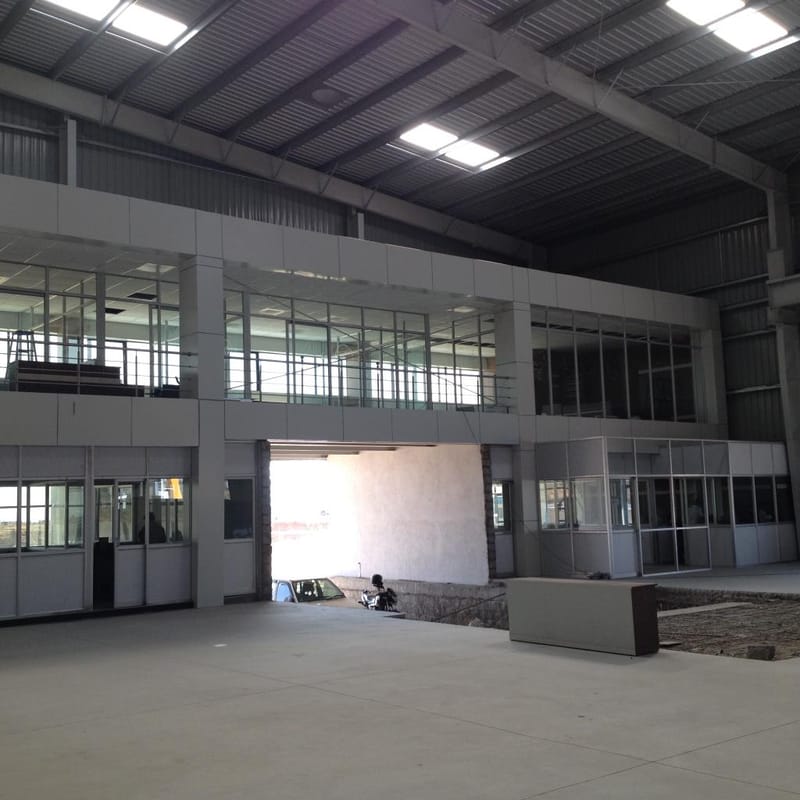 Aluminium sliding window