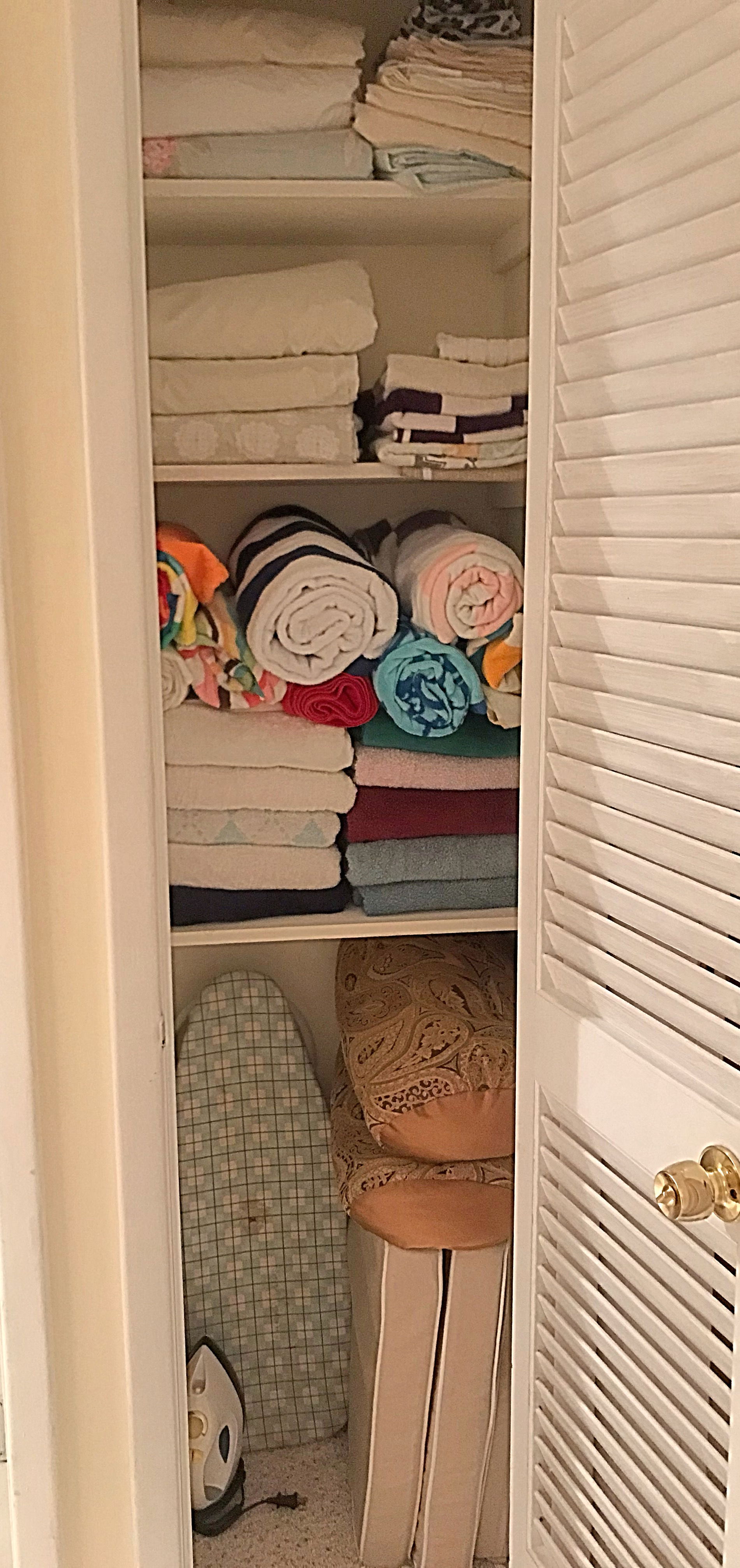 Linen Closet AFTER