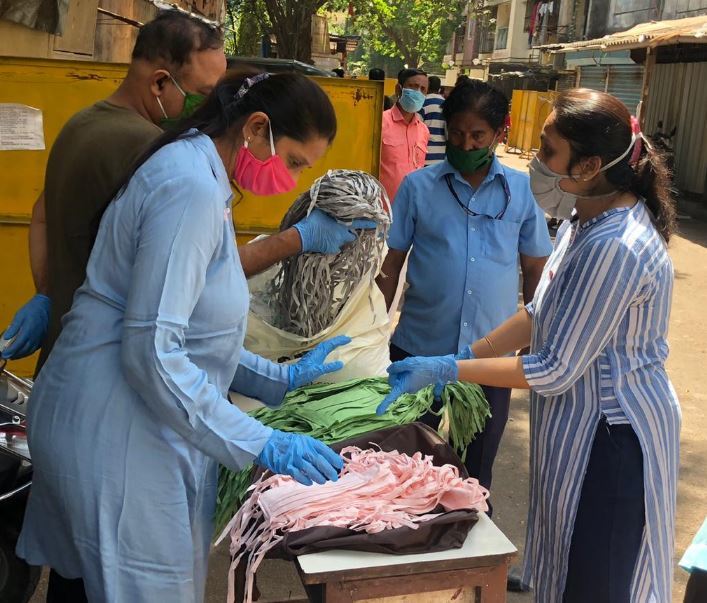 COVID 19. FREE DISTRIBUTION OF TAILOR MADE MASK