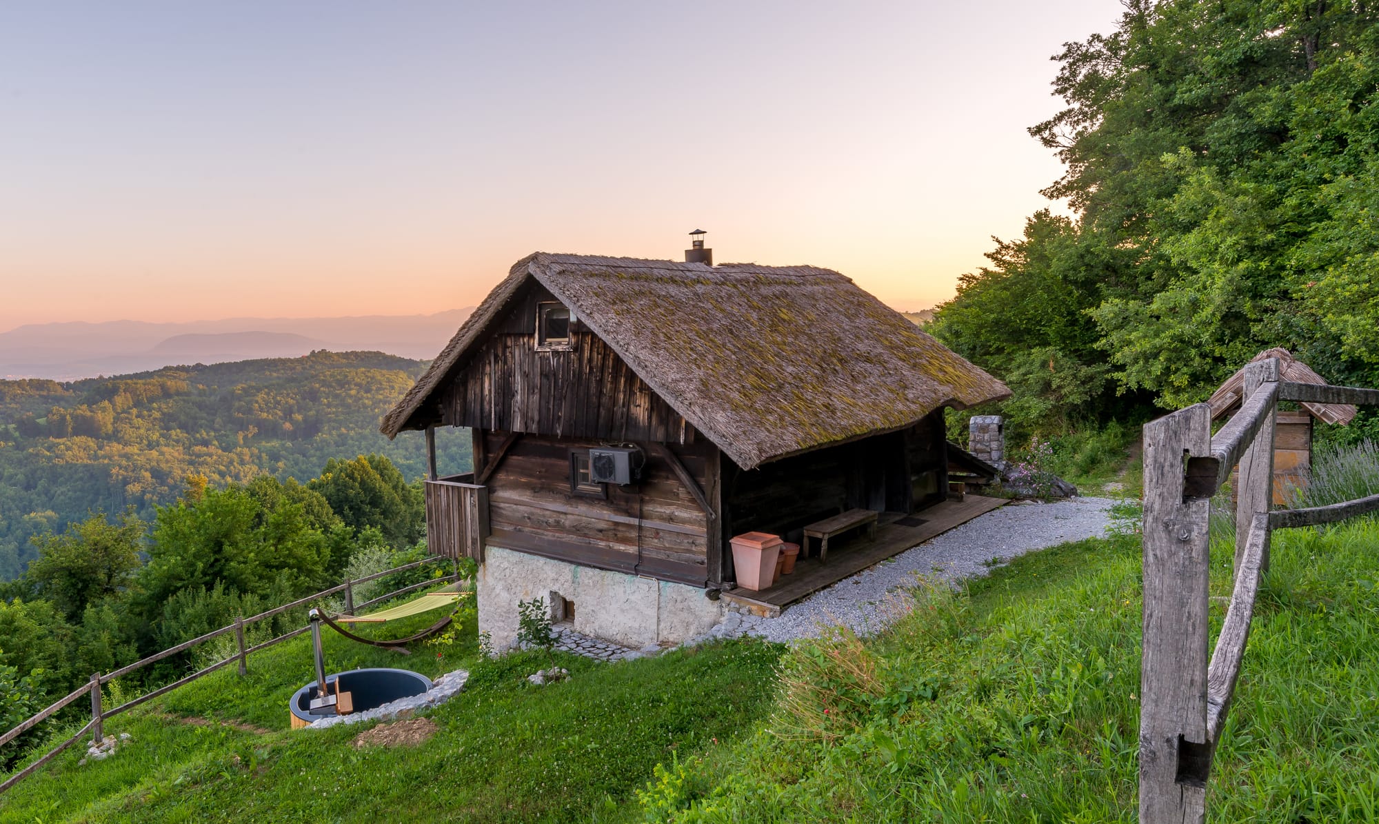 Retreat in vineyard cottages of Dolenjska