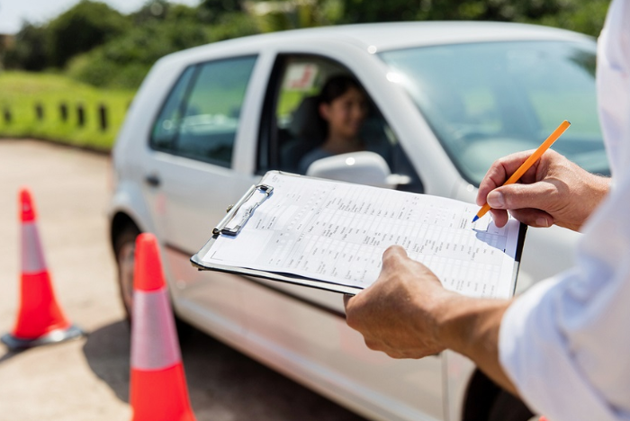 Why People Fail Their RTA Driving Test in Dubai