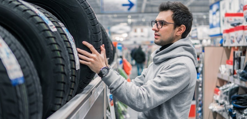 Satisfying behavior like an expert when buying Car Tires