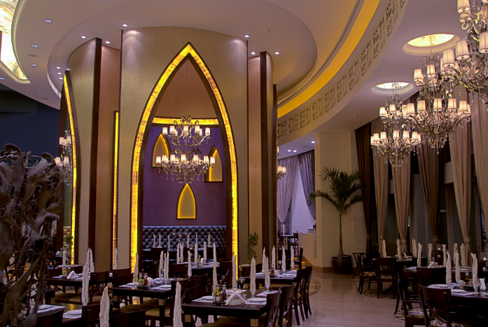 Taste delicious Middle Eastern food in Dubai