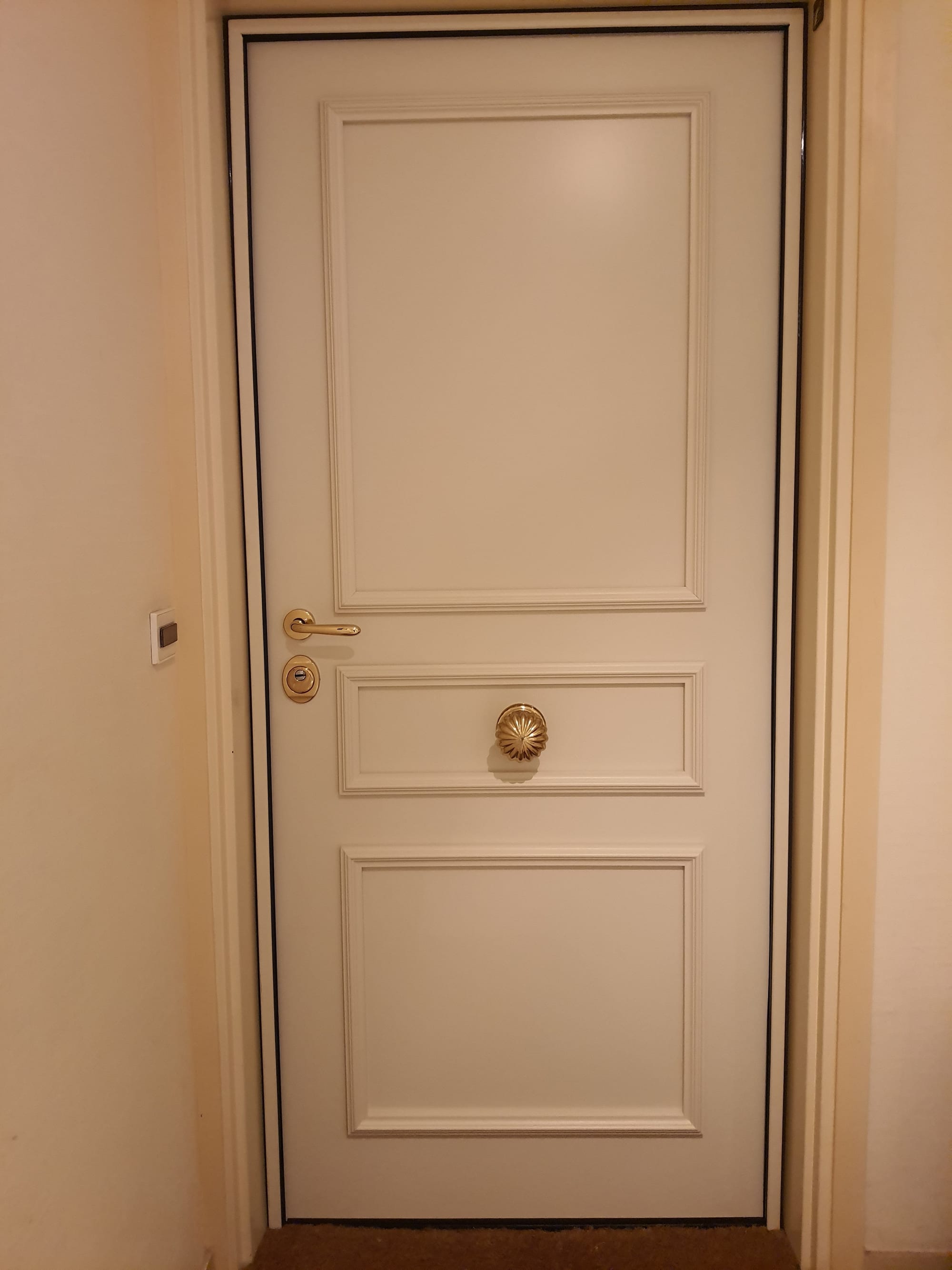 Confection sur mesure d'une porte blindée