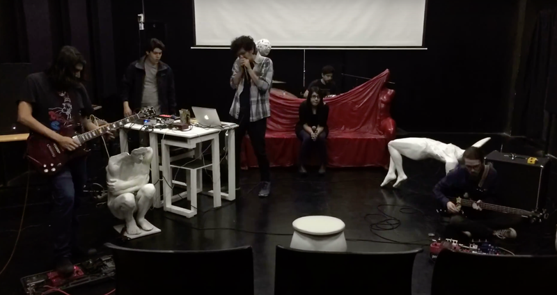 Ataque y Decadencia en el Cubo Negro | 2016