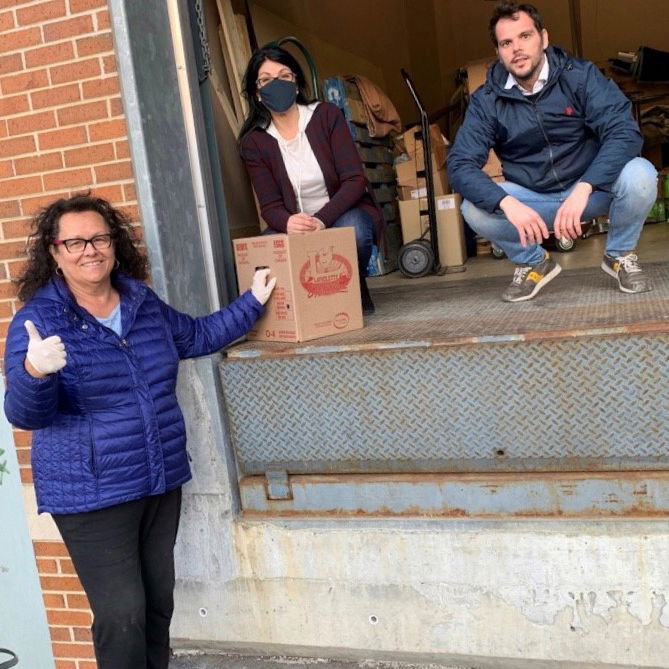 Immagini di solidarietà in tempi di pandemia