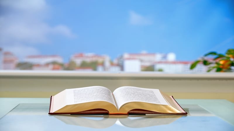Cum face întruparea lui Dumnezeu ca lucrarea de judecată să pună capăt epocii credinţei omenirii în Dumnezeul nedesluşit şi epocii întunecate a domeniului Satanei?