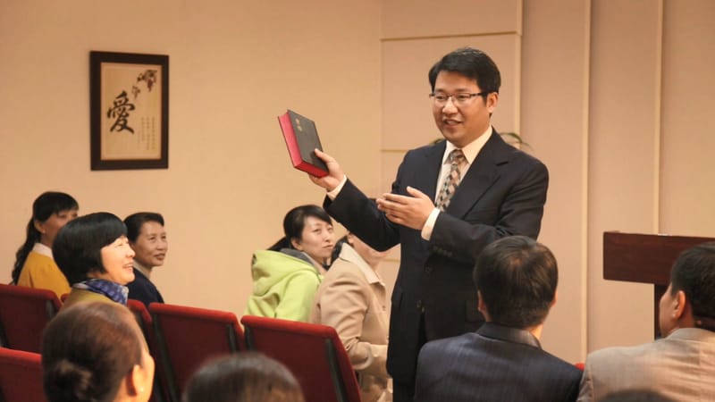 2. Lumea religioasă crede că toată Scriptura a fost inspirată de Dumnezeu și că reprezintă în totalitate cuvintele lui Dumnezeu; cum ar trebui să judeci limpede această afirmație?