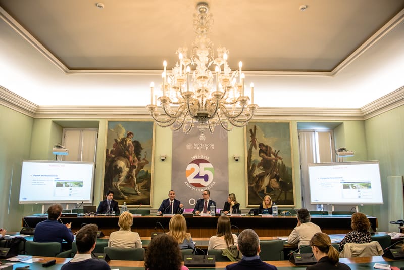 CASSA DEPOSITO E PRESTITI CON IL TERRITORIO. MILANO.