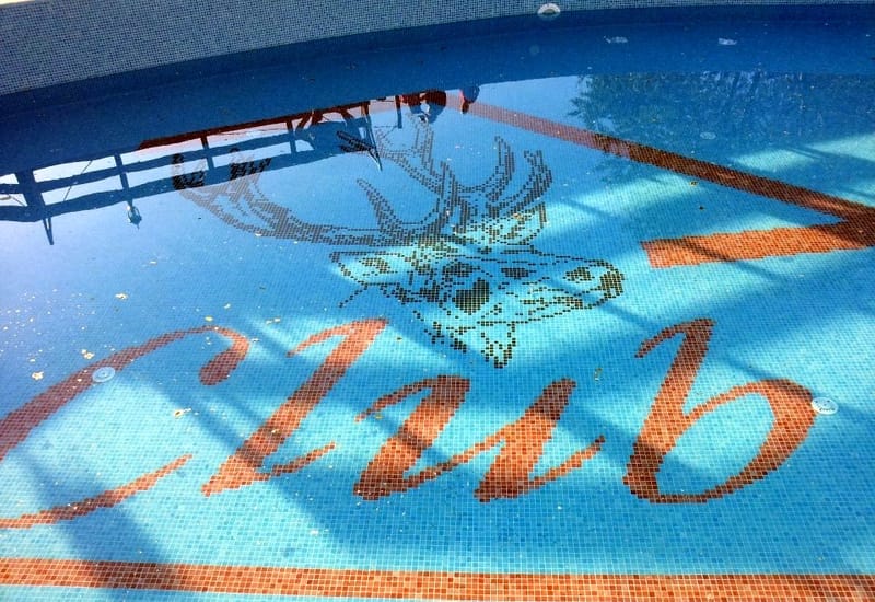 Piscina exterioara Club Vila Bran